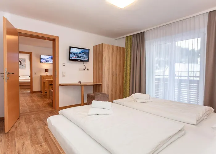 Апартаменты Hollin By We Rent, Jokercard Included