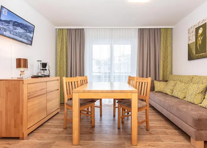 Hollin By We Rent, Jokercard Included * Зальбах-Хинтерглемм