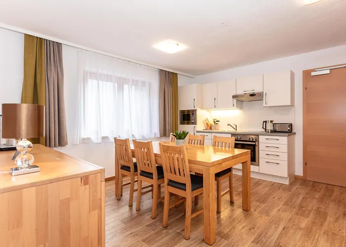 Hollin By We Rent, Jokercard Included *