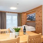 Apartment Hollin By We Rent, Jokercard Included