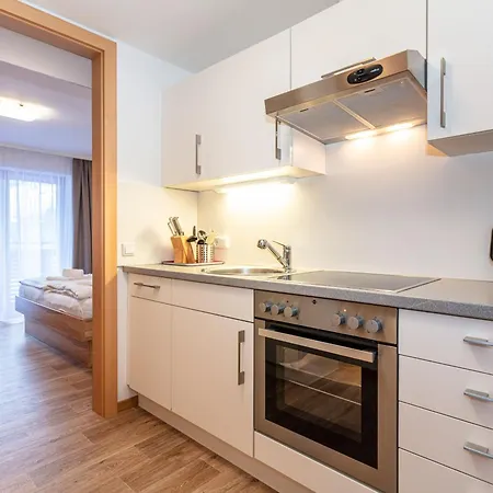 Hollin By We Rent, Jokercard Included *