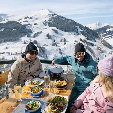 Hollin By We Rent, Jokercard Included Apartament Saalbach-Hinterglemm